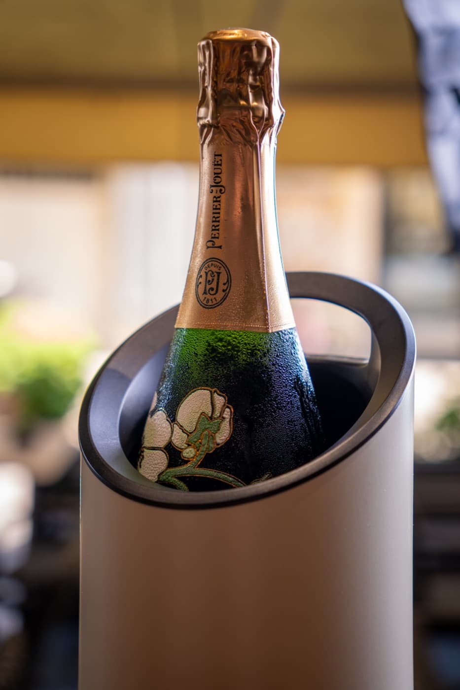 Champagne in fresco